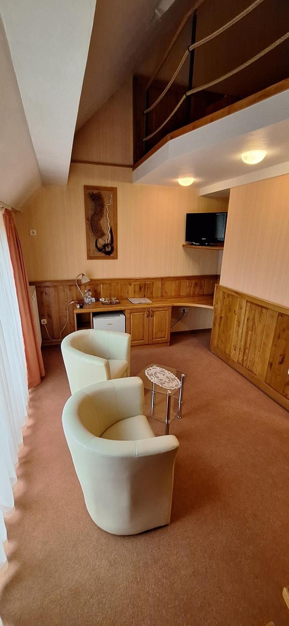 Atryum Hotel Szolnok Luaran gambar
