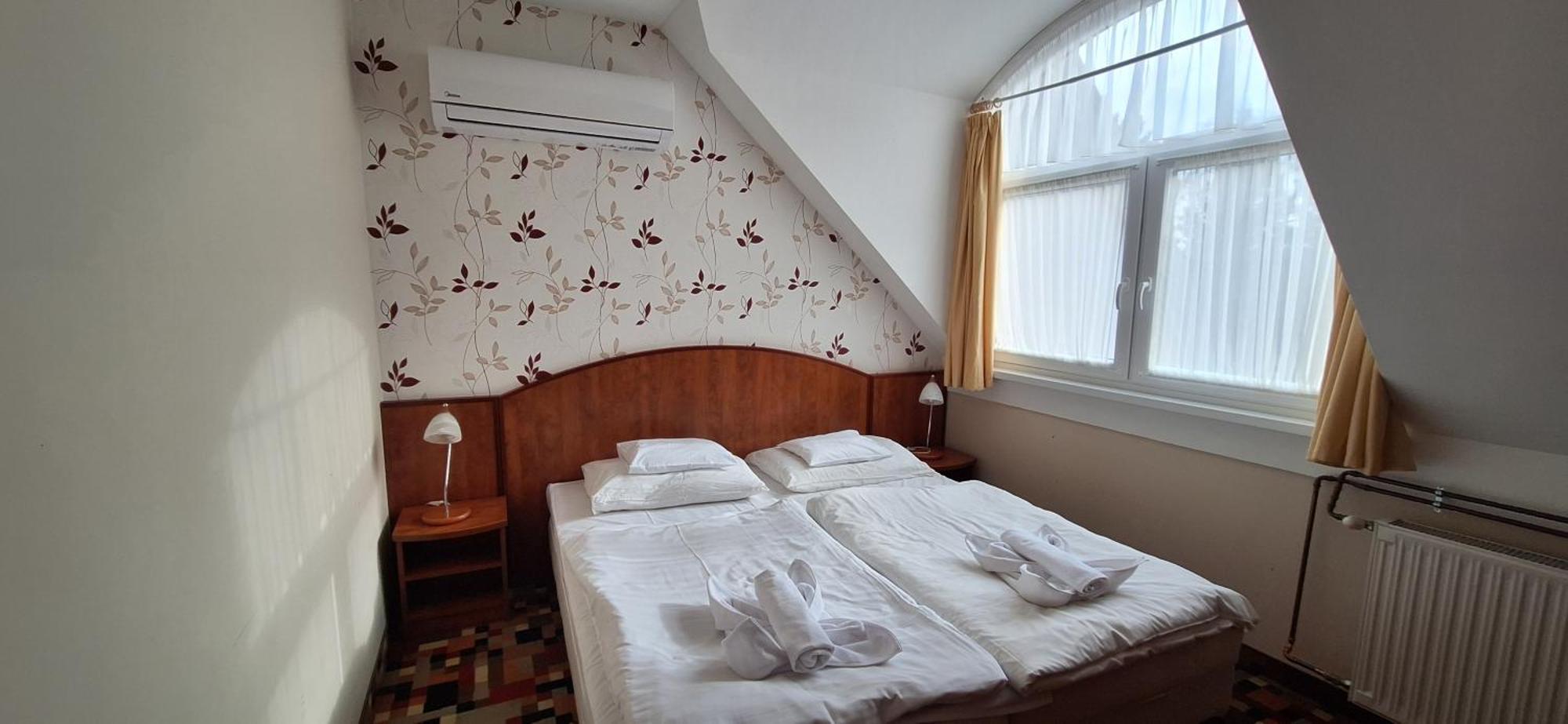 Atryum Hotel Szolnok Luaran gambar