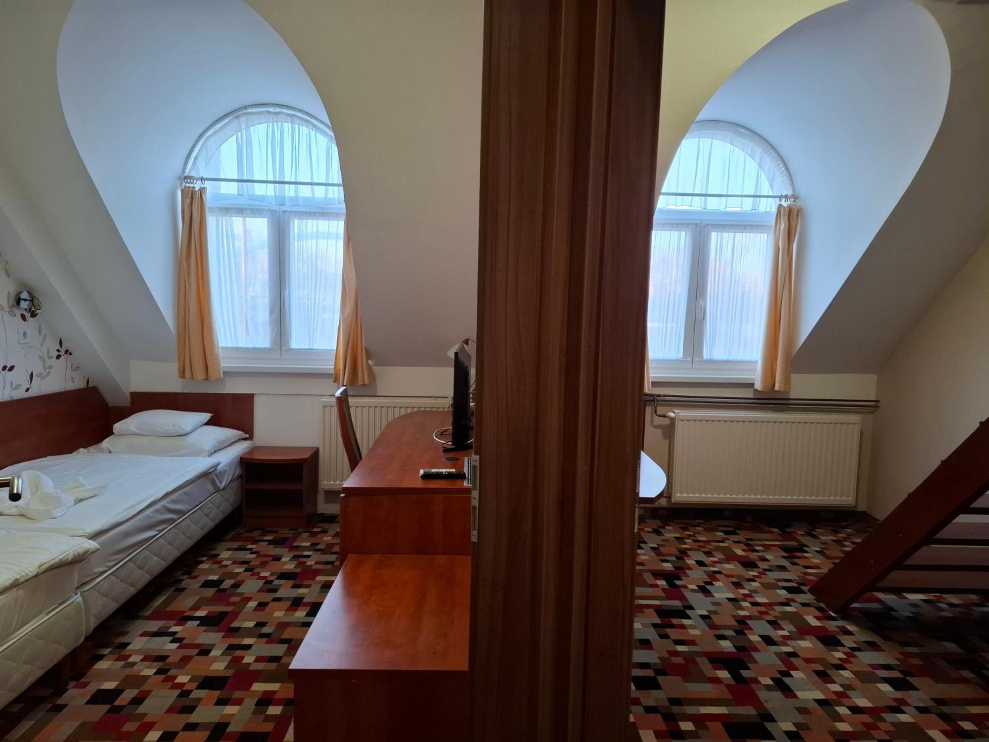 Atryum Hotel Szolnok Luaran gambar